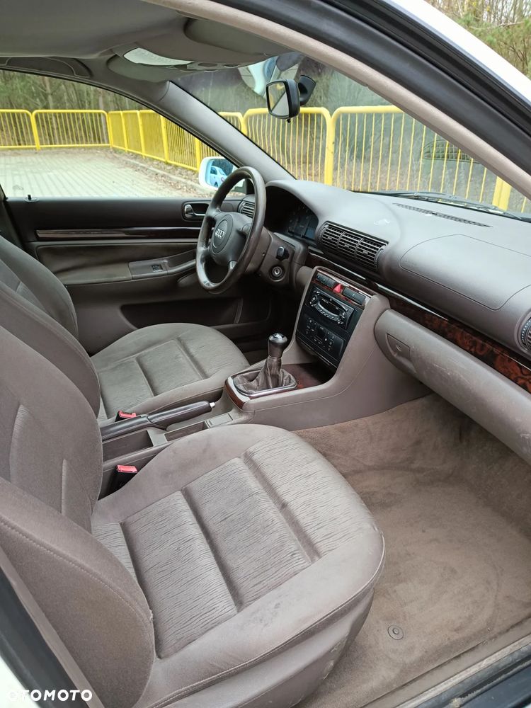 Audi A4 Limousine - 25