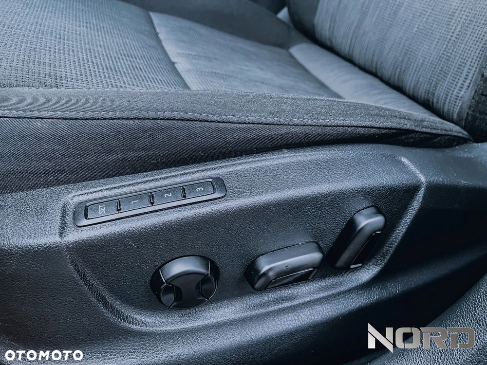 Skoda Octavia 1.8 TSI DSG Style - 17