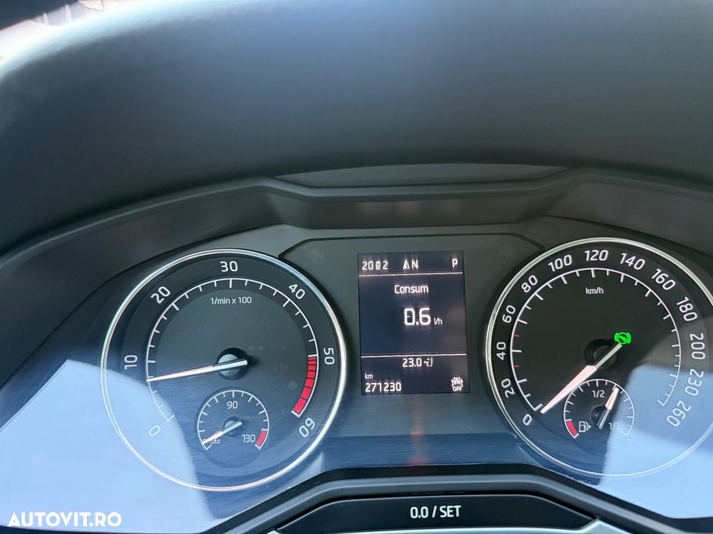 Skoda Superb 1.6 TDI DSG Style - 31