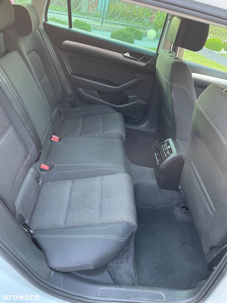 Volkswagen Passat Variant - 7