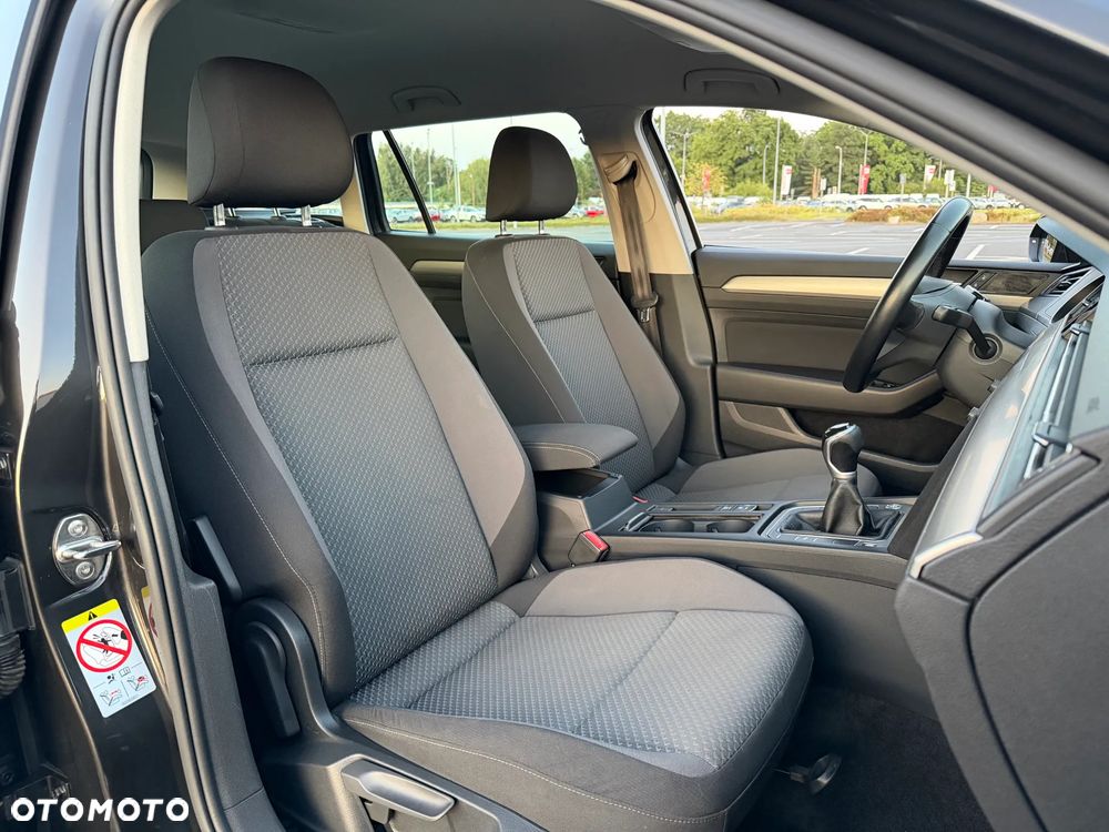 Volkswagen Passat 1.5 TSI EVO Business - 35