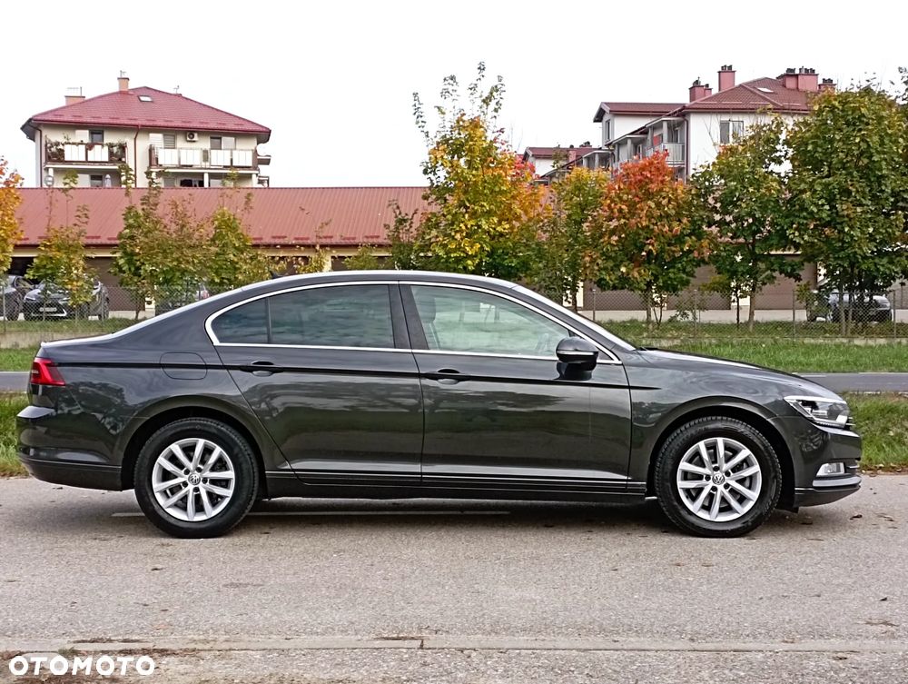 Volkswagen Passat 2.0 TDI (BlueMotion Technology) DSG Comfortline - 13