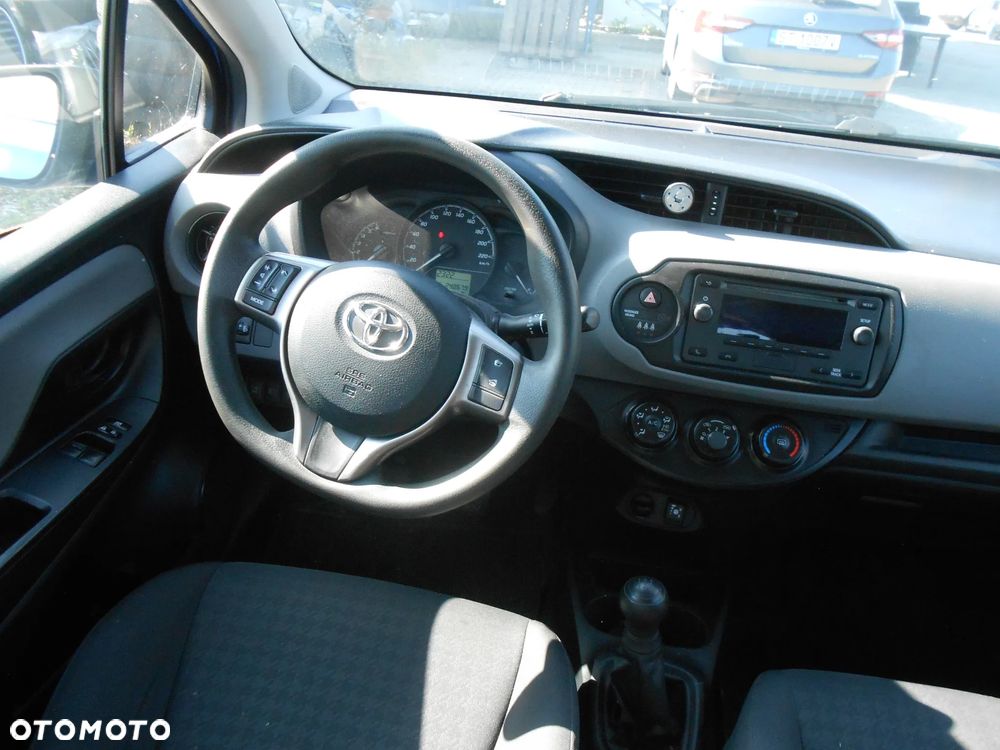 Toyota Yaris 1.0 Life EU6 - 11