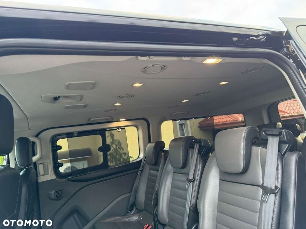 Ford Tourneo Custom - 15