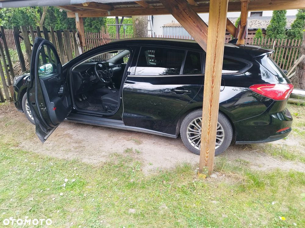 Ford Focus 1.0 EcoBoost Titanium X - 5