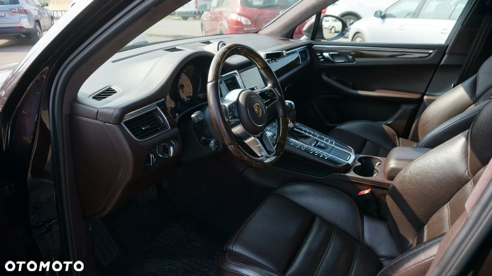 Porsche Macan - 18