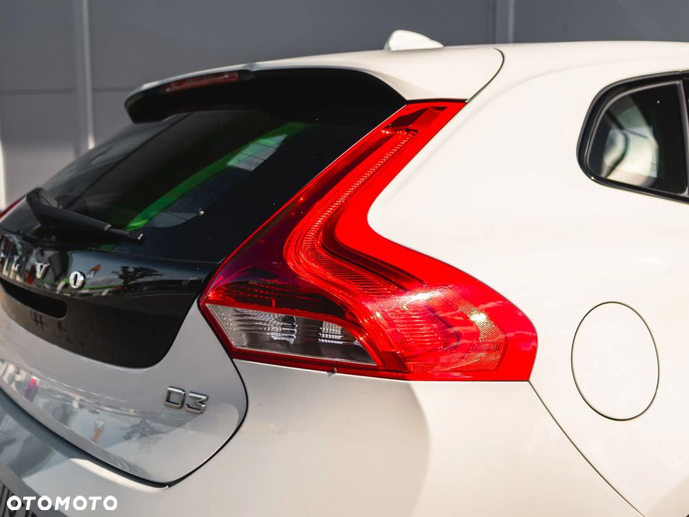 Volvo V40 D3 Drive-E Inscription - 16