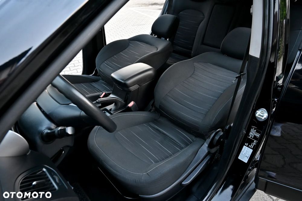 Hyundai ix35 1.6 GDI Comfort 2WD - 24