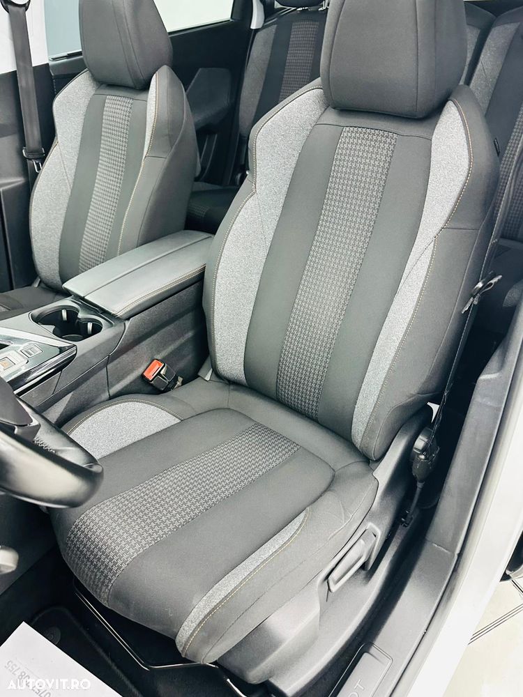 Peugeot 5008 BlueHDI 130 EAT8 Allure - 17