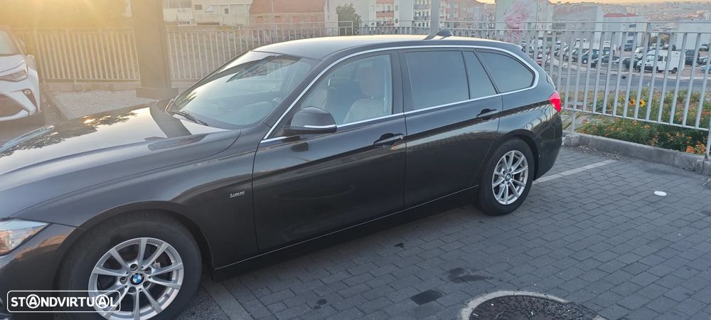 BMW 320 d EfficientDynamics Auto - 11