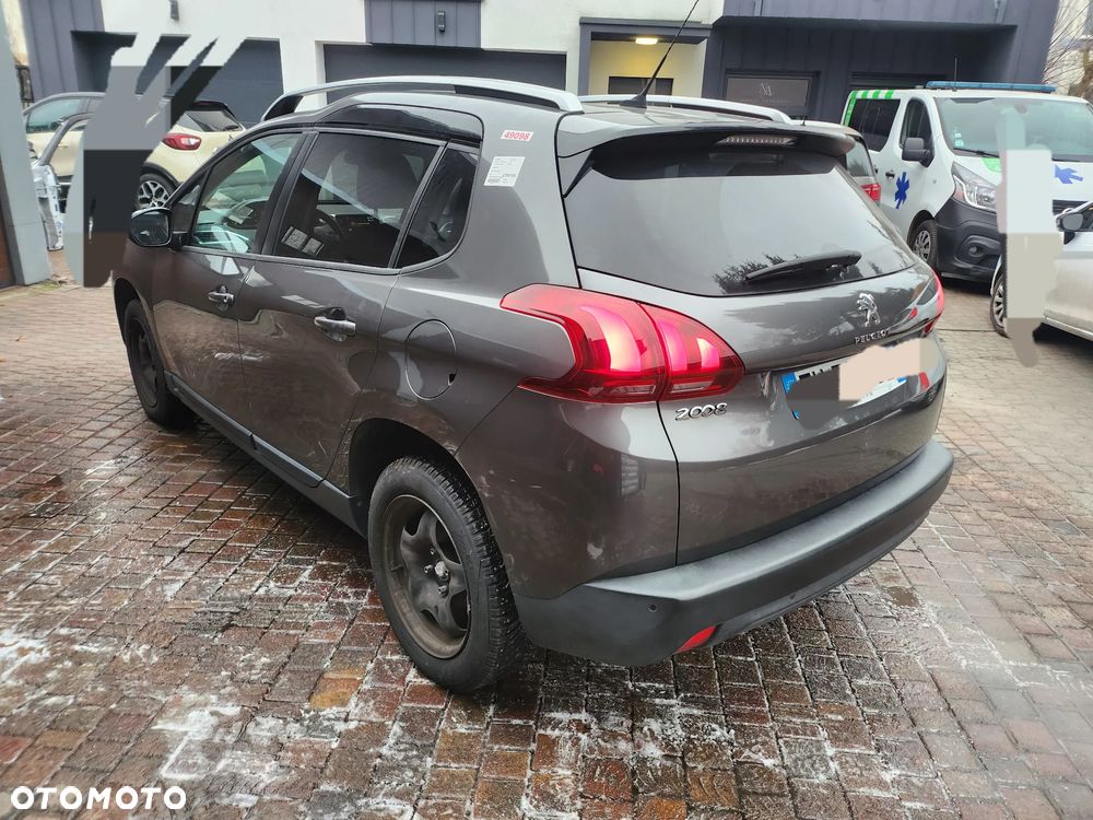 Peugeot 2008 BlueHDi 100 STOP & START Style - 7