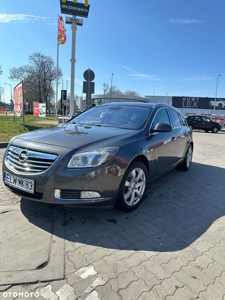 Opel Insignia 2.0 T Cosmo - 1
