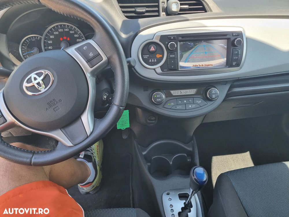 Toyota Yaris 1.5 VVT-i Comfort - 19