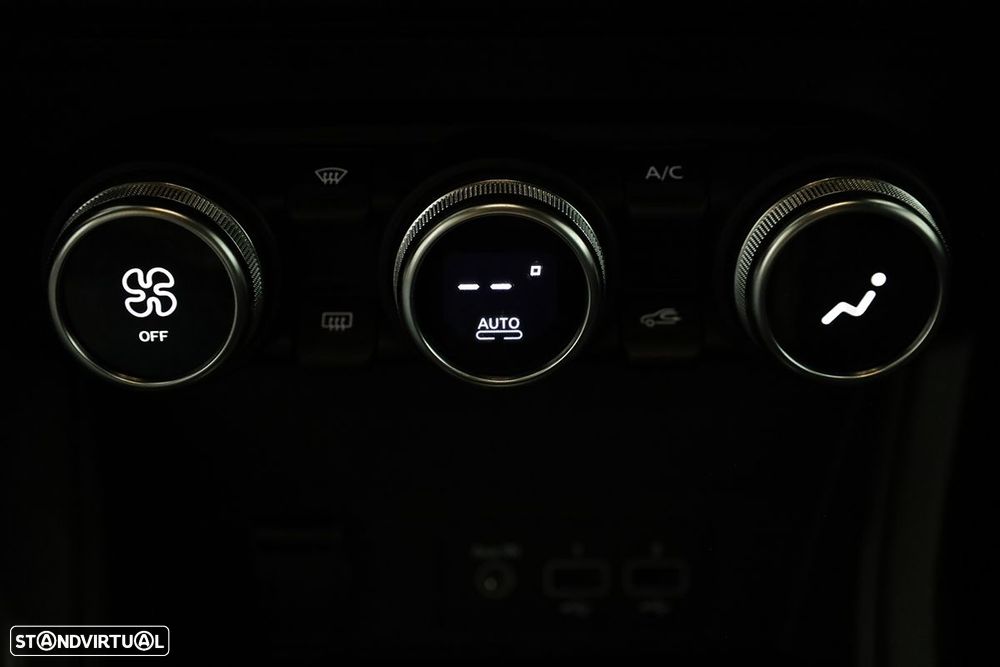 Renault Captur 1.0 TCe Techno Bi-Fuel - 13