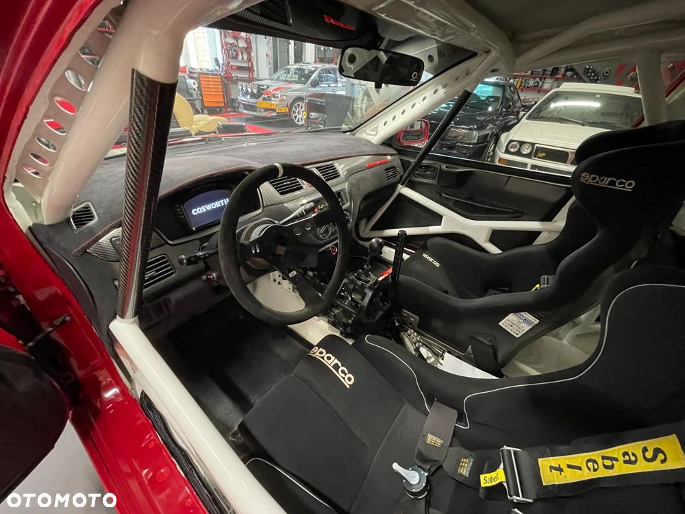 Mitsubishi Lancer Evolution - 13