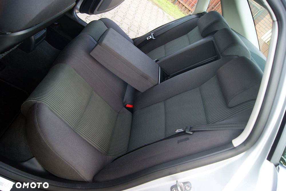 Audi A4 Limousine - 38