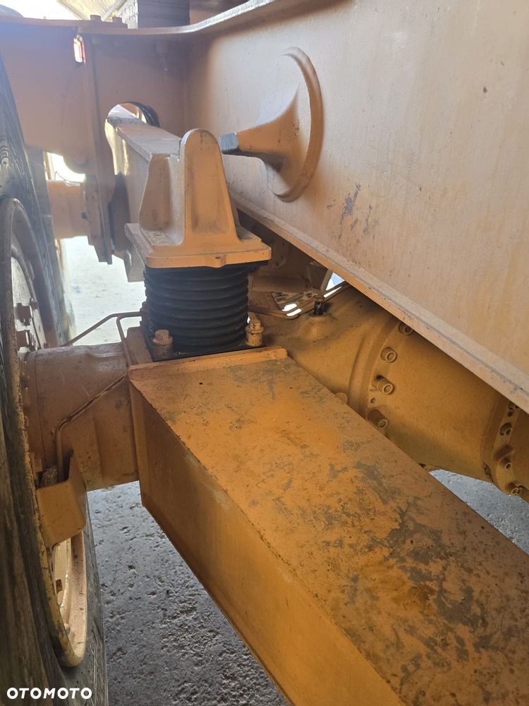 Volvo A25D - 11