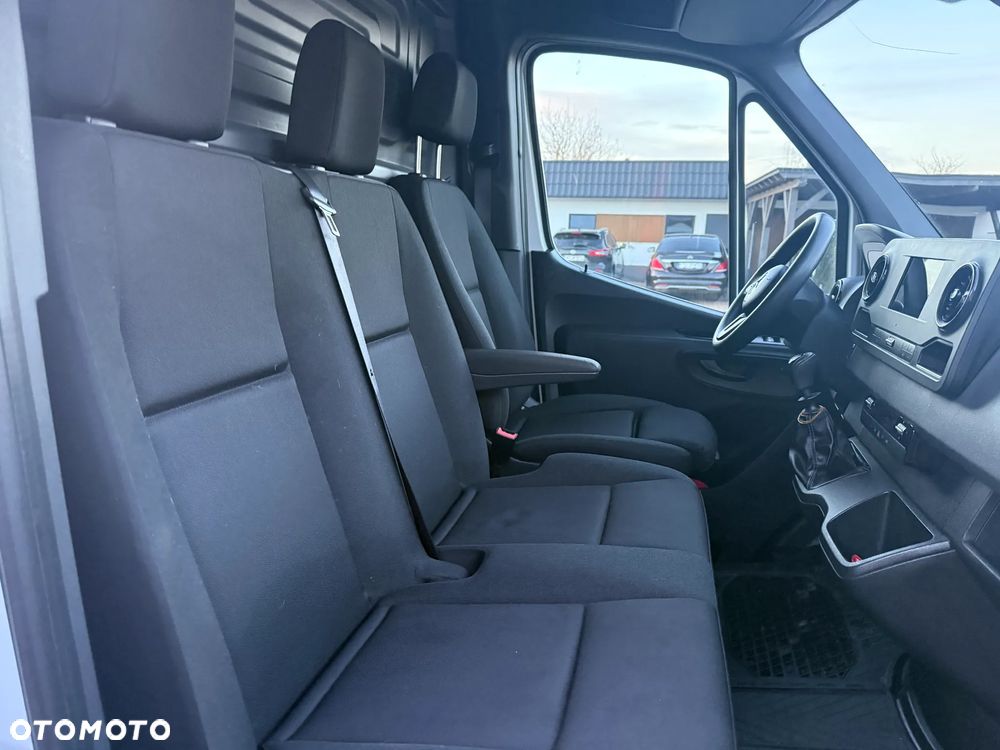 Mercedes-Benz SPRINTER - 12