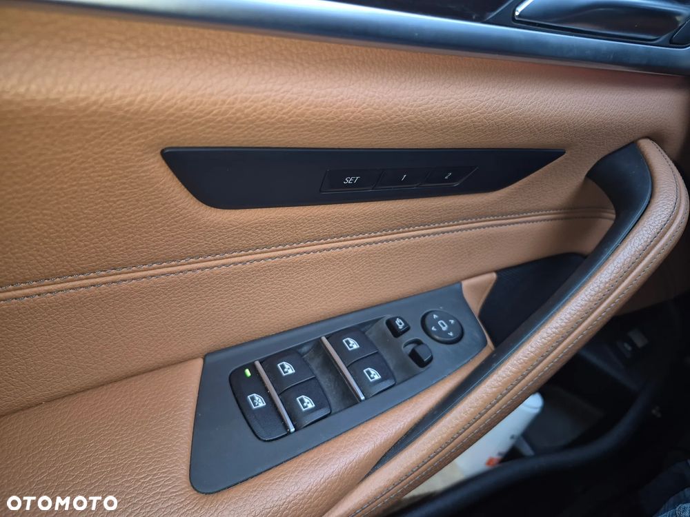 BMW Seria 5 520d Luxury Line - 26