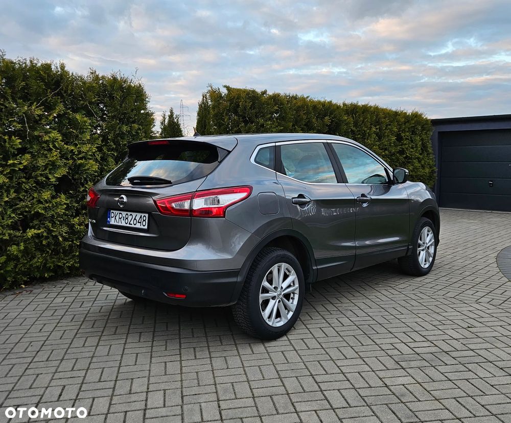 Nissan Qashqai 1.2 DIG-T N-Vision - 10