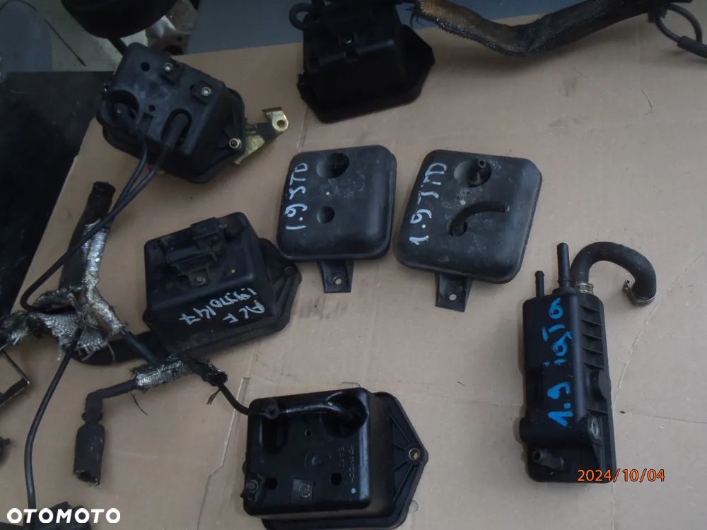 zbiornik podciśnienie zawór ciśnienia fiat opel combo corsa astra 500 grande punto evo panda doblo fiorino scudo bravo bravo marea mulipla alfa mito 147 156 158 lancia 1.3 1.6 1.9 2.0 tjet diesel - 1