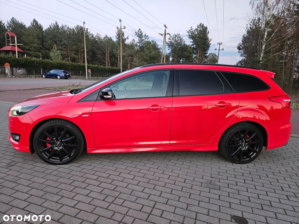 Ford Focus 1.5 EcoBoost ST-Line - 4