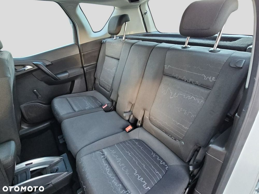 Opel Meriva - 17