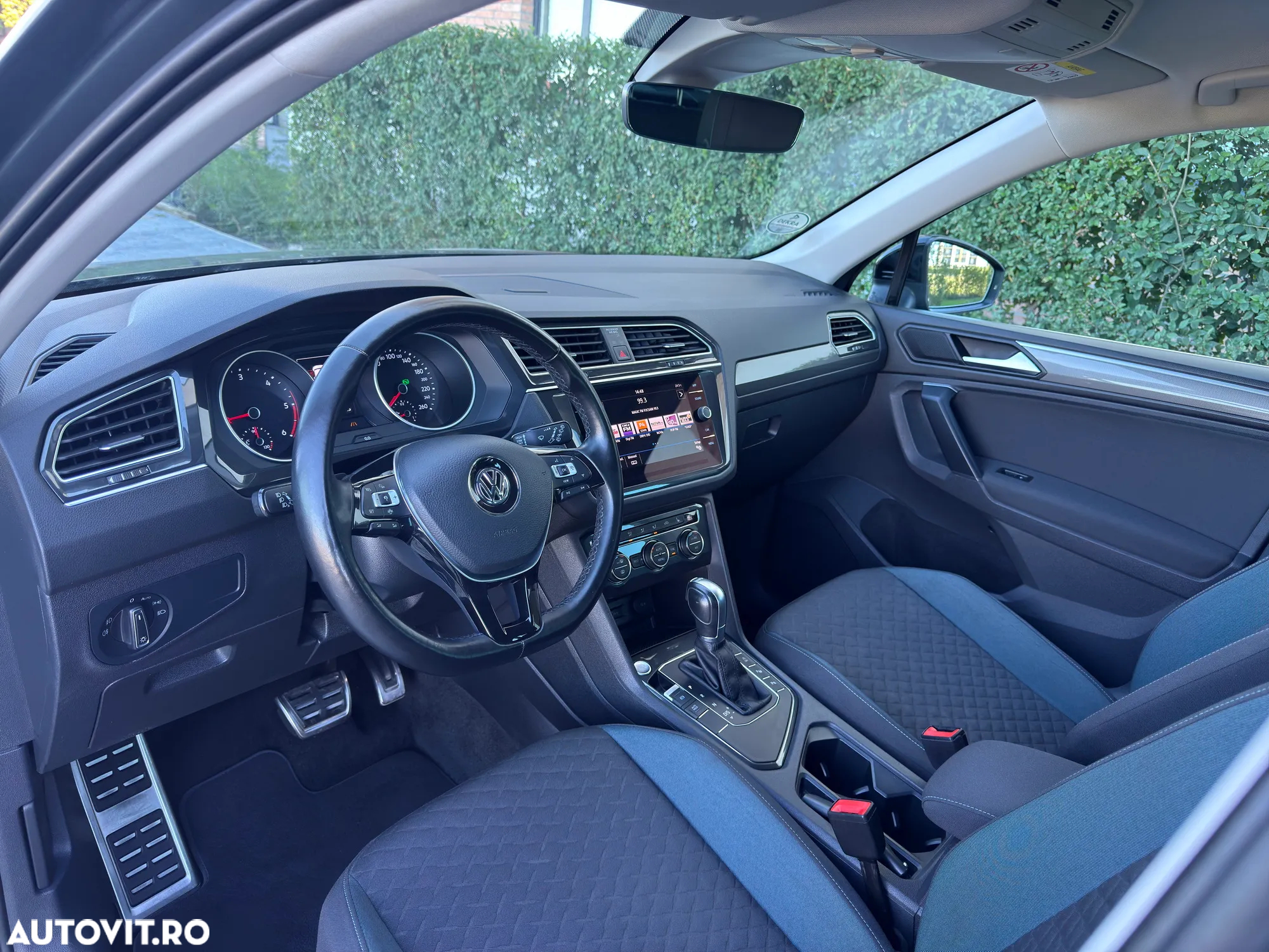 Volkswagen Tiguan - 10