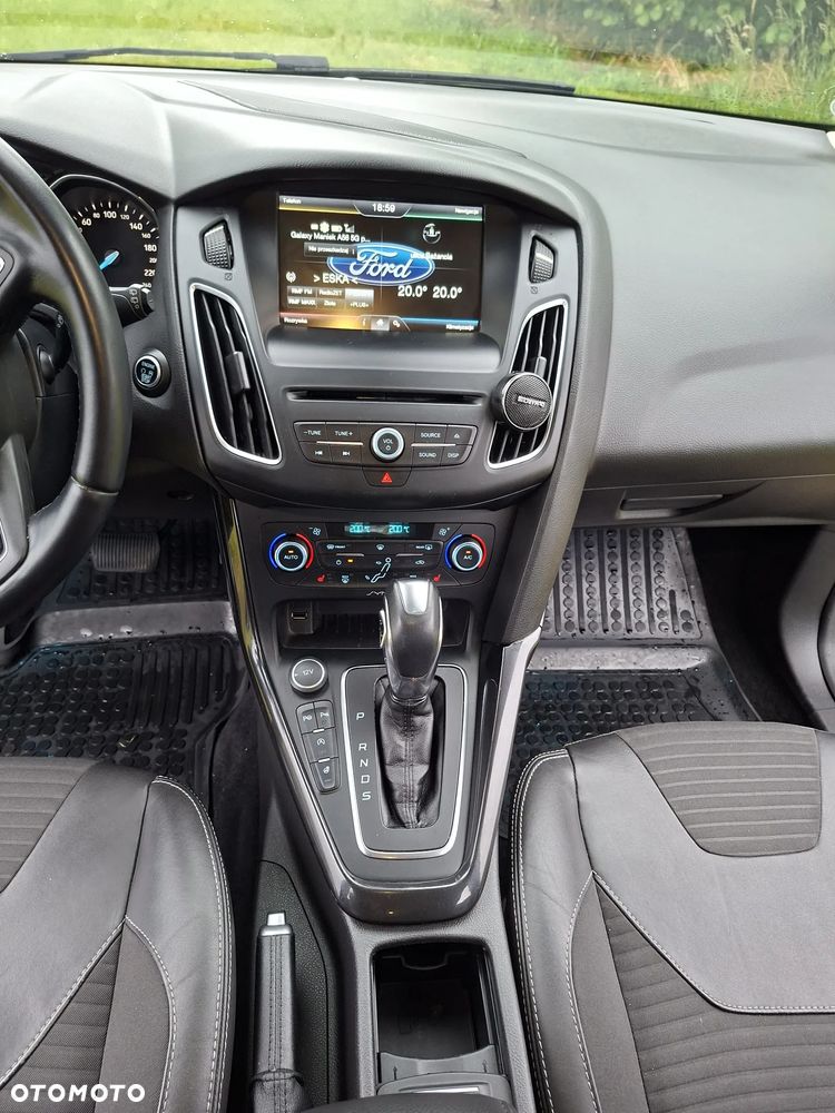 Ford Focus 1.5 EcoBoost Platinium X ASS PowerShift - 19