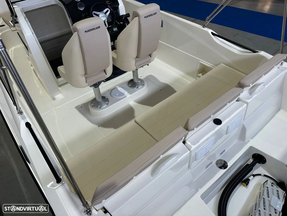 Quicksilver Activ 705 Open - 10