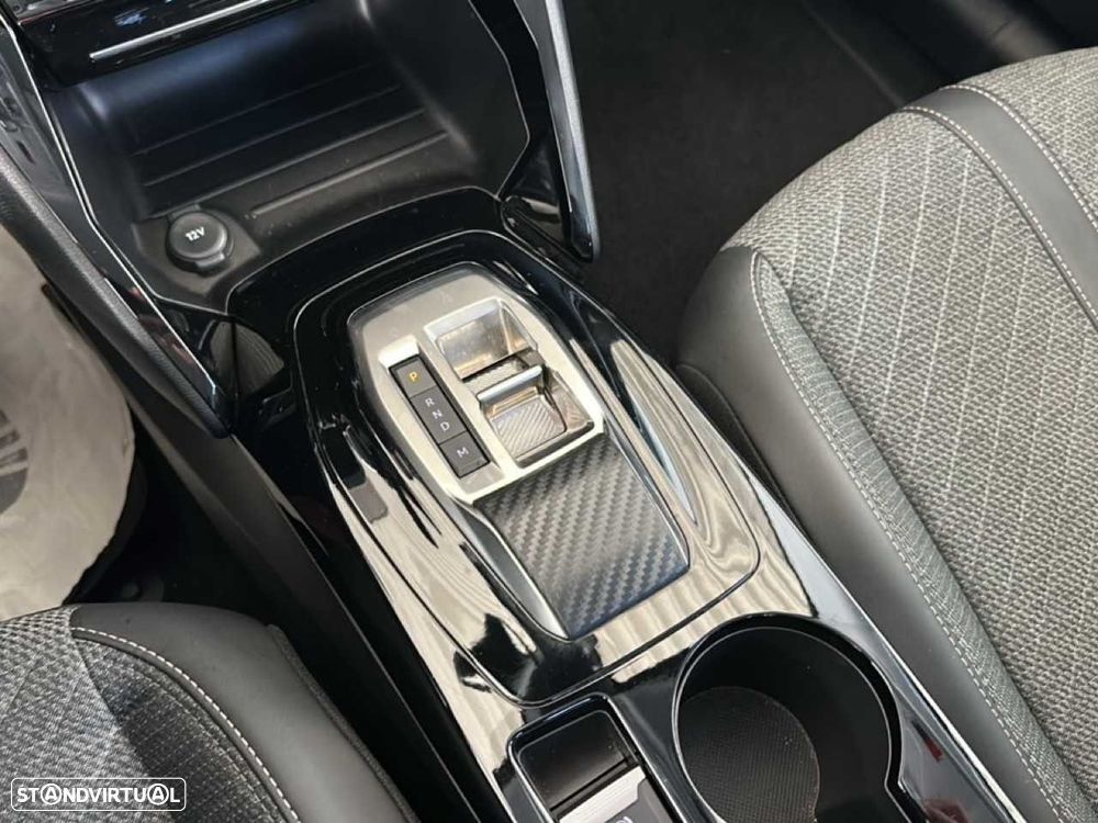 Peugeot 208 1.2 Hybrid Allure e-DCS6 - 19