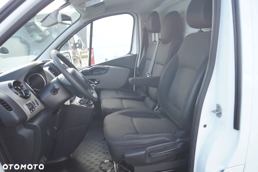 Renault Trafic - 16