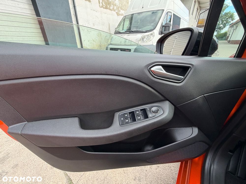 Renault Clio - 21