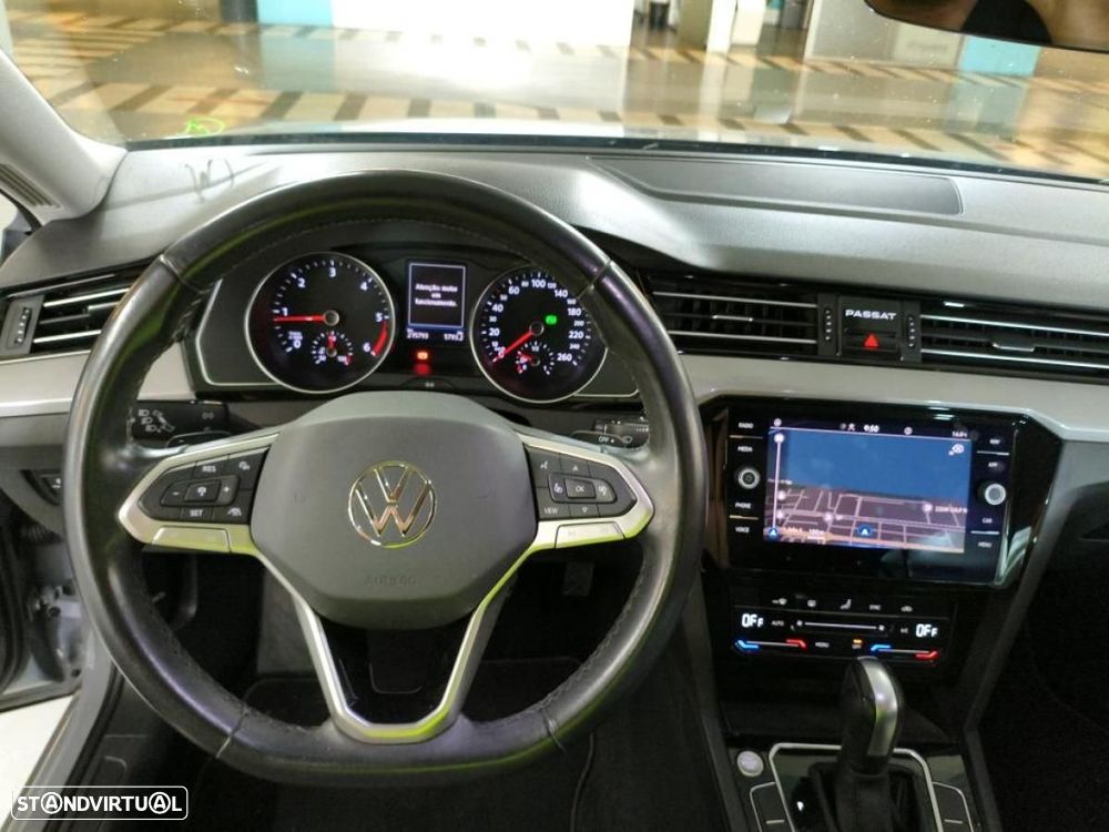 VW Passat Variant 2.0 TDI Business DSG - 6