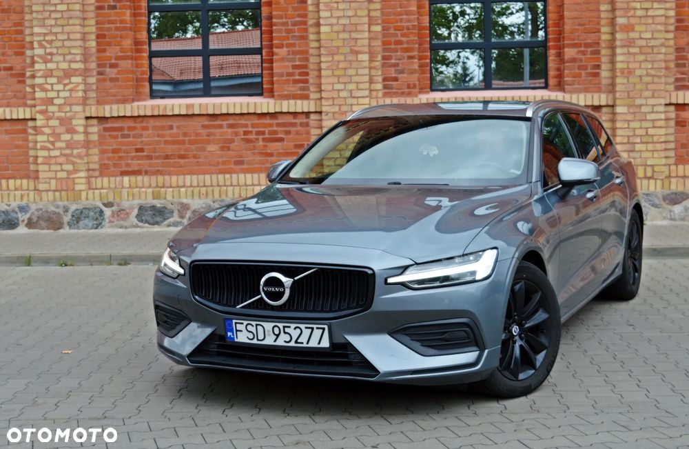 Volvo V60 D3 Momentum Pro - 2