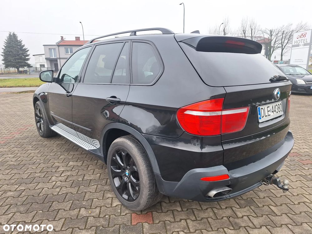 BMW X5 4.8i xDrive - 8