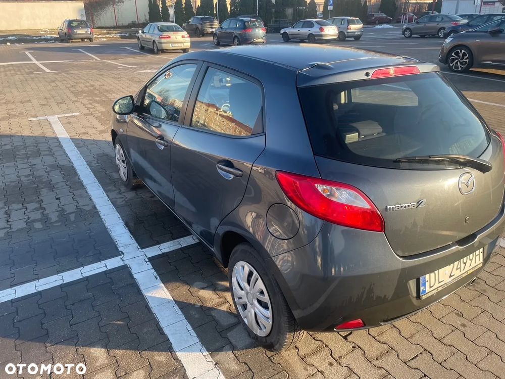 Mazda 2 - 3