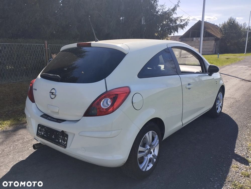 Opel Corsa - 12