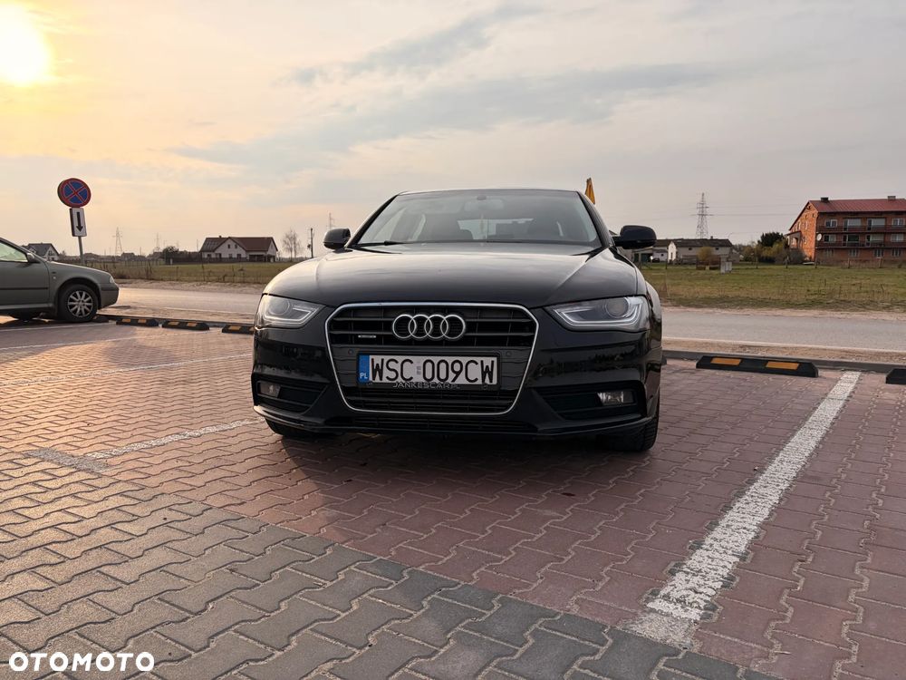 Audi A4 Limousine - 4