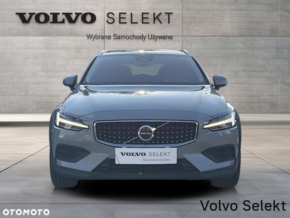 Volvo V60 Cross Country - 10