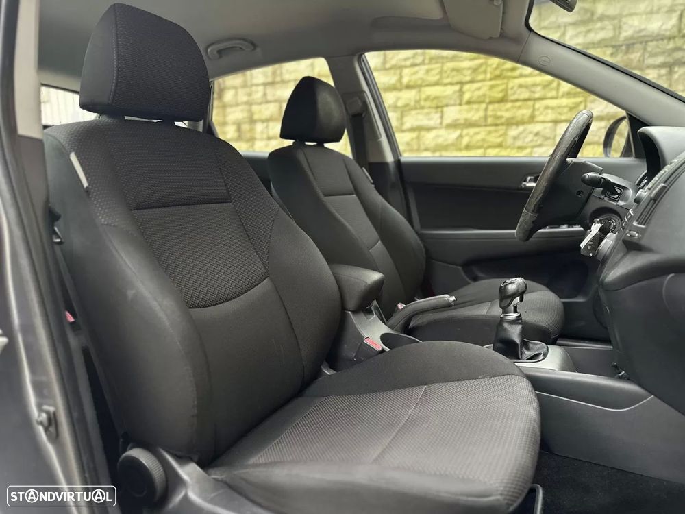 Hyundai i30 1.4 CVVT Blue Comfort - 25