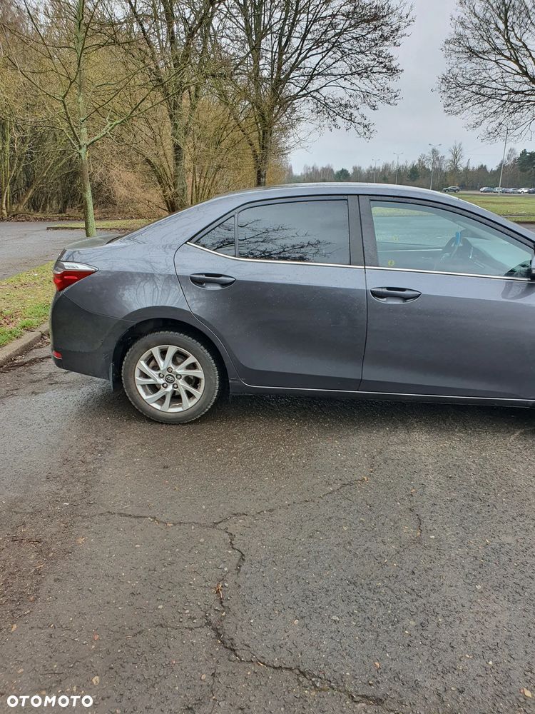 Toyota Corolla 1.6 Comfort - 5