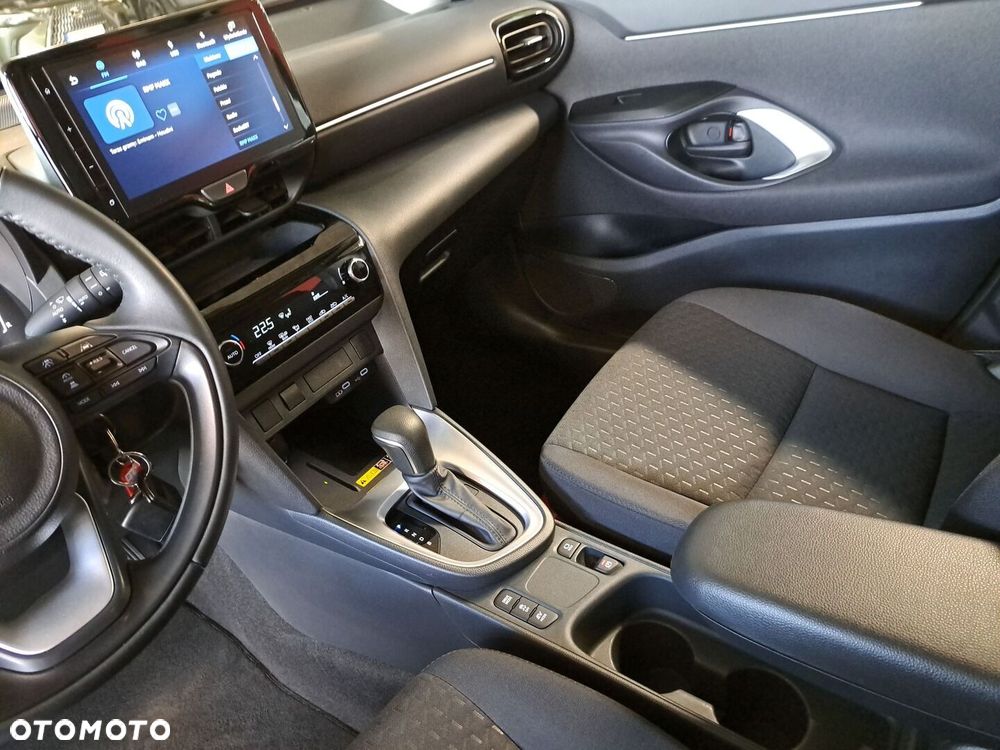 Toyota Yaris Cross Hybrid 1.5 Comfort - 27