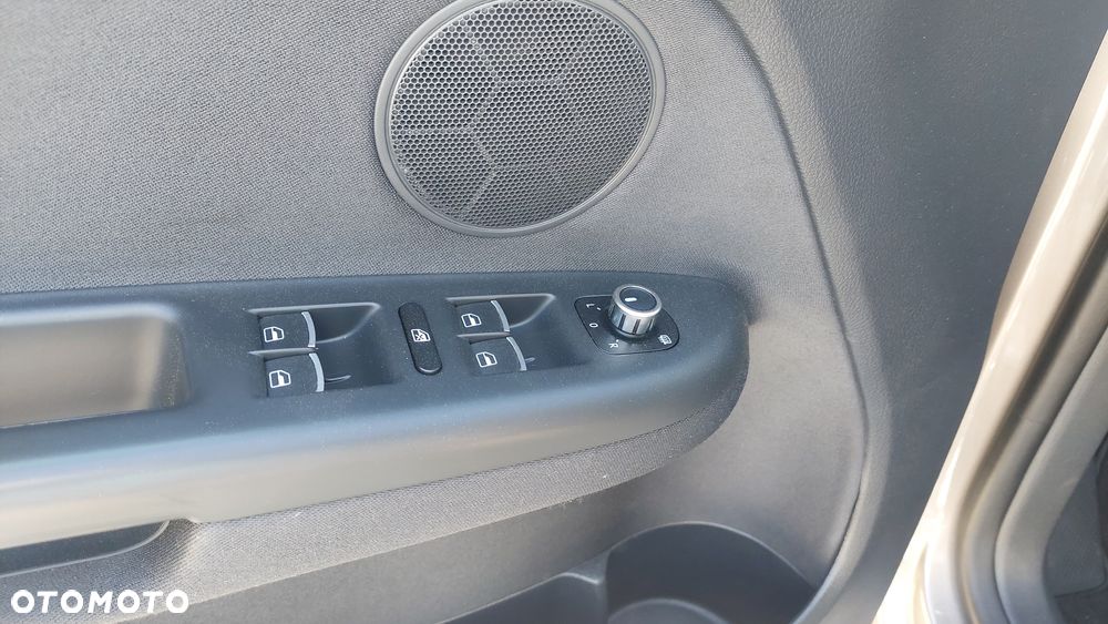 Volkswagen Golf Plus - 14
