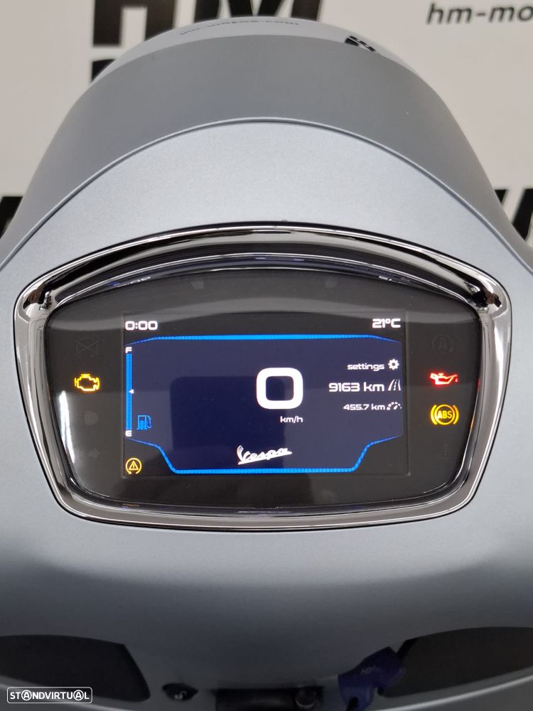 Vespa GTS Super TECH - 9
