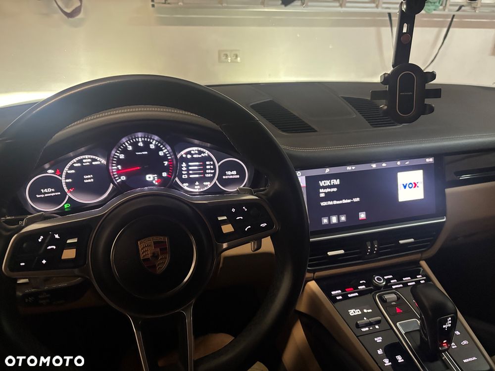 Porsche Cayenne Standard - 5