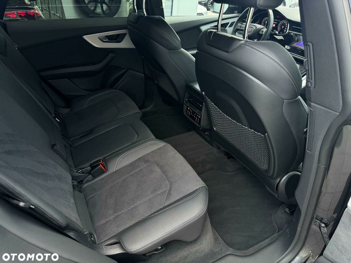 Audi Q8 - 13