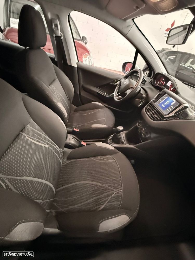 Peugeot 208 68 VTI Active - 17