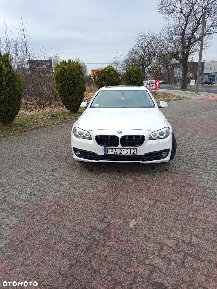 BMW Seria 5 528i - 3
