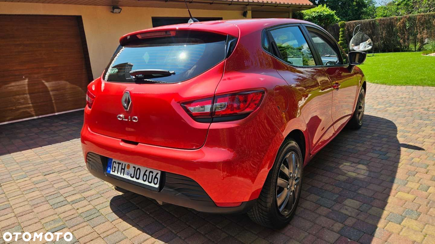 Renault Clio - 10